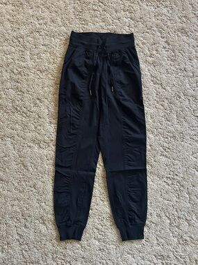 NWT Lululemon Dance Studio Mid-Rise Jogger, size 2